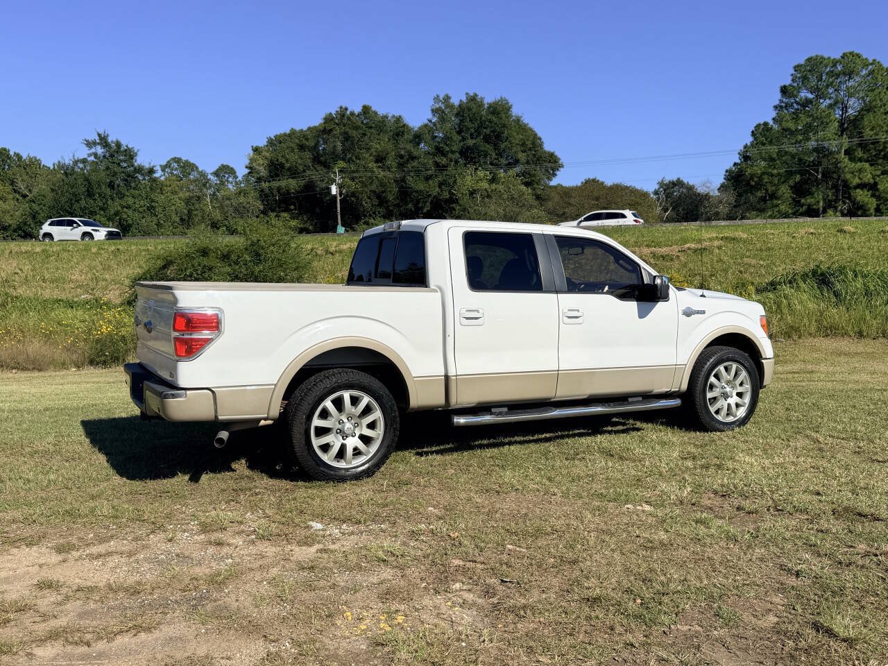 Used 2010 Ford F150 Lariat RWD image 5