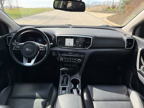 Used 2022 Kia Sportage EX w/ EX Technology Package image 13