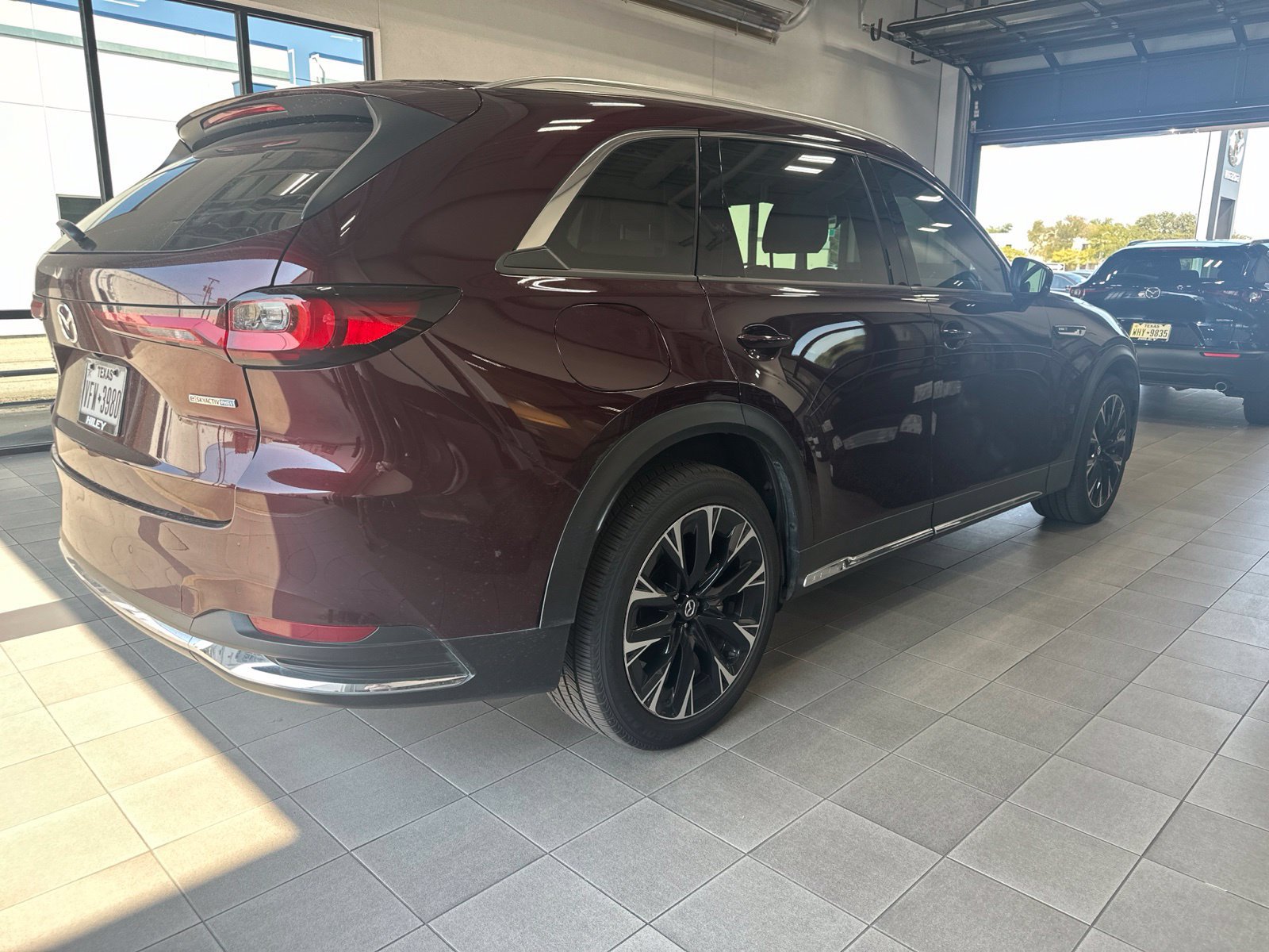 Used 2024 MAZDA CX-90 Plug-In Hybrid w/ Premium Pkg AWD/4WD image 5
