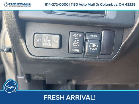 Used 2017 Toyota Tacoma TRD Sport image 19