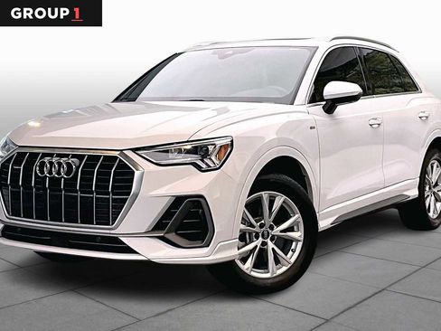 Certified 2024 Audi Q3 2.0T Premium Plus image 1