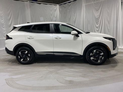 New 2026 Kia Sportage LX AWD/4WD image 9