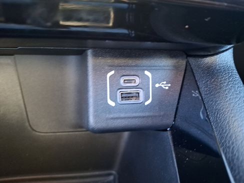 Used 2023 Jeep Compass Trailhawk w/ Trailhawk Elite Group image 23