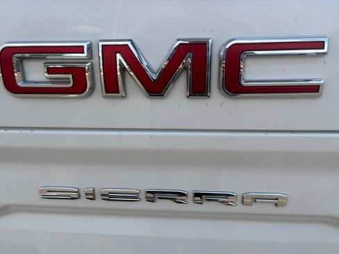 Used 2024 GMC Sierra 1500 SLE AWD/4WD image 28