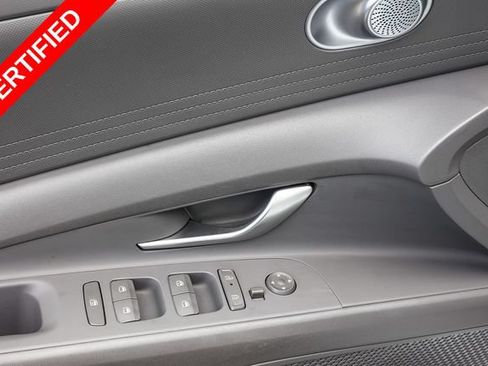 Certified 2024 Hyundai Elantra SEL FWD image 18