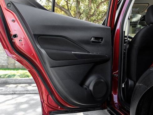 Used 2024 Nissan Kicks SV image 55