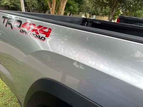 Used 2022 Toyota Tacoma TRD Off-Road AWD/4WD image 7