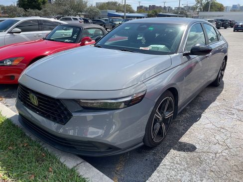Used 2023 Honda Accord Sport image 1