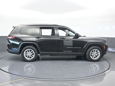 Used 2021 Jeep Grand Cherokee L Laredo w/ Luxury Tech Group I image 7