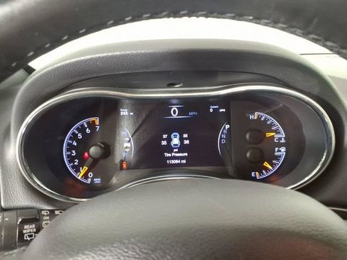 Used 2020 Jeep Grand Cherokee Limited AWD/4WD image 19