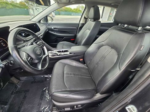 Used 2022 Hyundai Sonata Limited w/ Preferred Accessory Package image 23