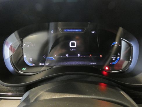 Used 2024 RAM 3500 Limited image 24