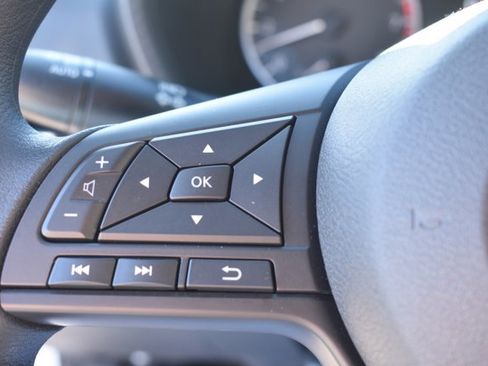 Used 2025 Nissan Sentra S image 18