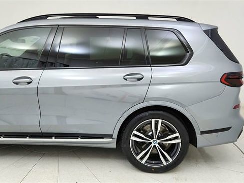 Used 2026 BMW X7 xDrive40i image 11