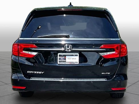 Used 2023 Honda Odyssey Elite image 5