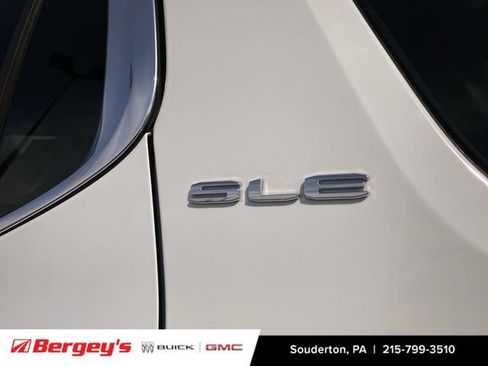 Certified 2023 GMC Acadia SLE w/ Driver Convenience Package AWD/4WD image 36