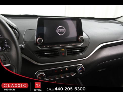 Used 2022 Nissan Altima 2.5 SV image 9