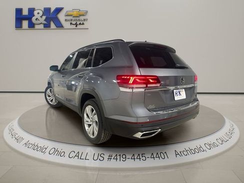Used 2022 Volkswagen Atlas SE w/ Panoramic Sunroof Package FWD image 5