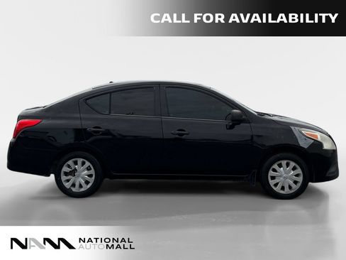 Used 2015 Nissan Versa S FWD image 5
