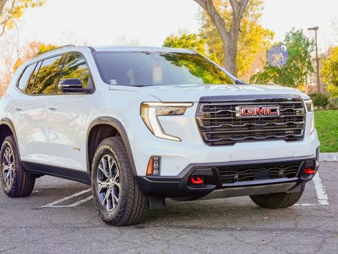 Used 2026 GMC Acadia AT4 w/ Super Cruise Package AWD/4WD image 6