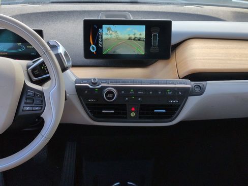 Used 2015 BMW i3 w/ Range Extender image 29