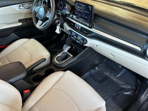 Certified 2023 Kia Forte LXS w/ LXS Technology Package image 19