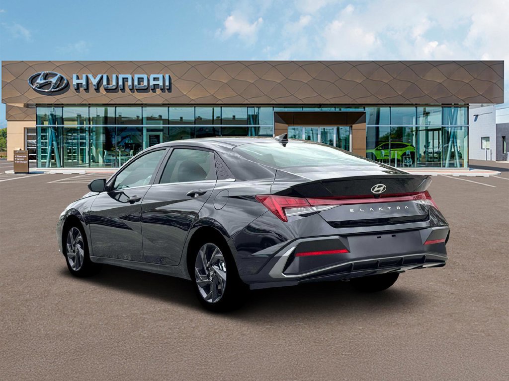 Certified 2026 Hyundai Elantra SEL Sport Premium w/ Cargo Package FWD image 5