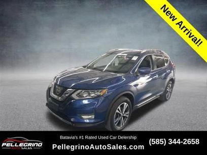 Used 2017 Nissan Rogue SL w/ SL Premium Package