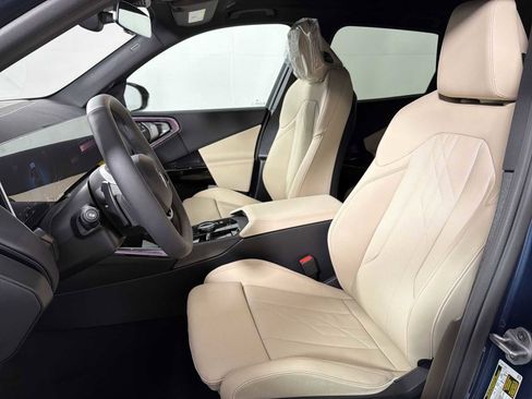 New 2026 BMW X3 xDrive30 w/ Premium Package image 11