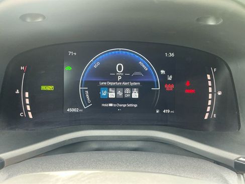 Used 2025 Toyota Camry SE FWD image 21