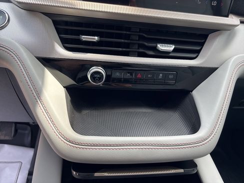 New 2025 Ford Explorer Active w/ Active Comfort Package image 21