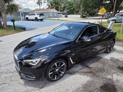 Used 2017 INFINITI Q60 2.0t w/ Premium Plus Package 2.0T RWD image 4