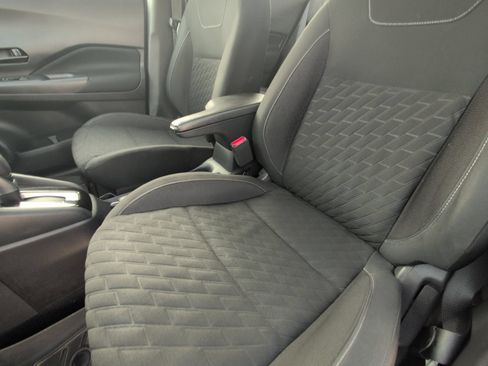 Used 2021 Nissan Kicks S FWD image 24