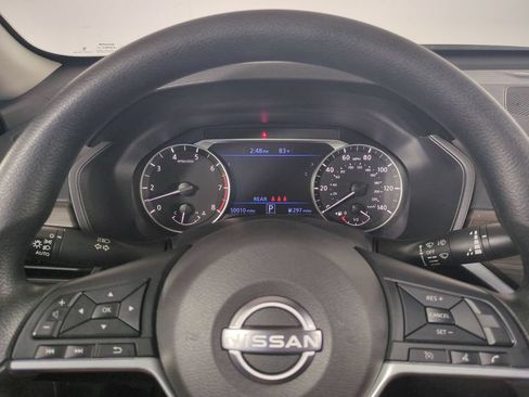 Used 2025 Nissan Altima 2.5 SV FWD image 30