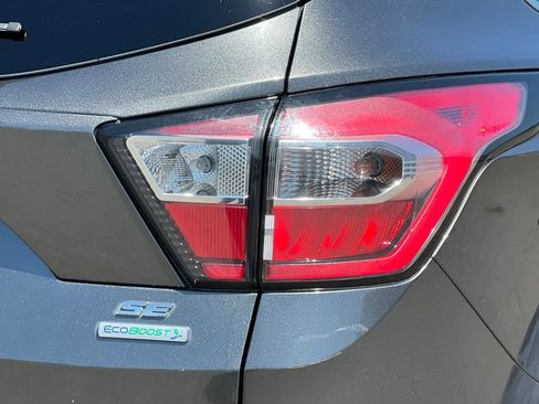 Used 2017 Ford Escape SE FWD image 31