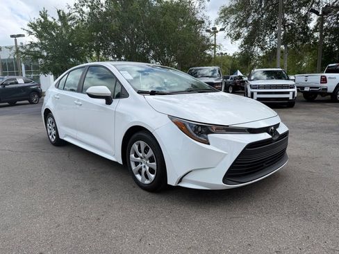 Used 2024 Toyota Corolla LE image 1