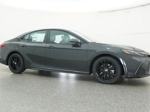 New 2026 Toyota Camry SE image 28