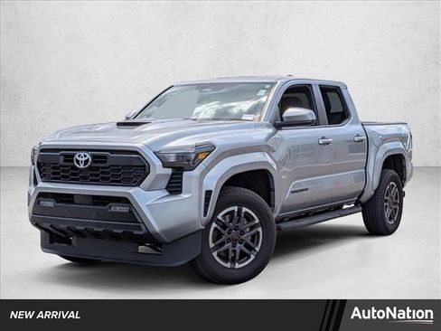 Used 2024 Toyota Tacoma TRD Sport image 1