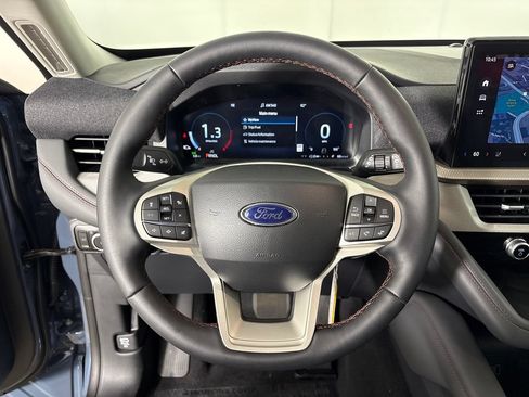 New 2026 Ford Explorer Active w/ Active Comfort Package RWD image 18