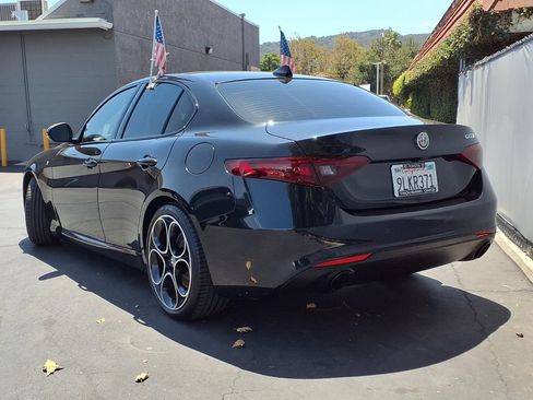 Used 2022 Alfa Romeo Giulia Ti RWD image 6