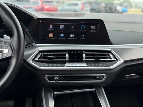 Used 2022 BMW X5 xDrive40i AWD/4WD image 23