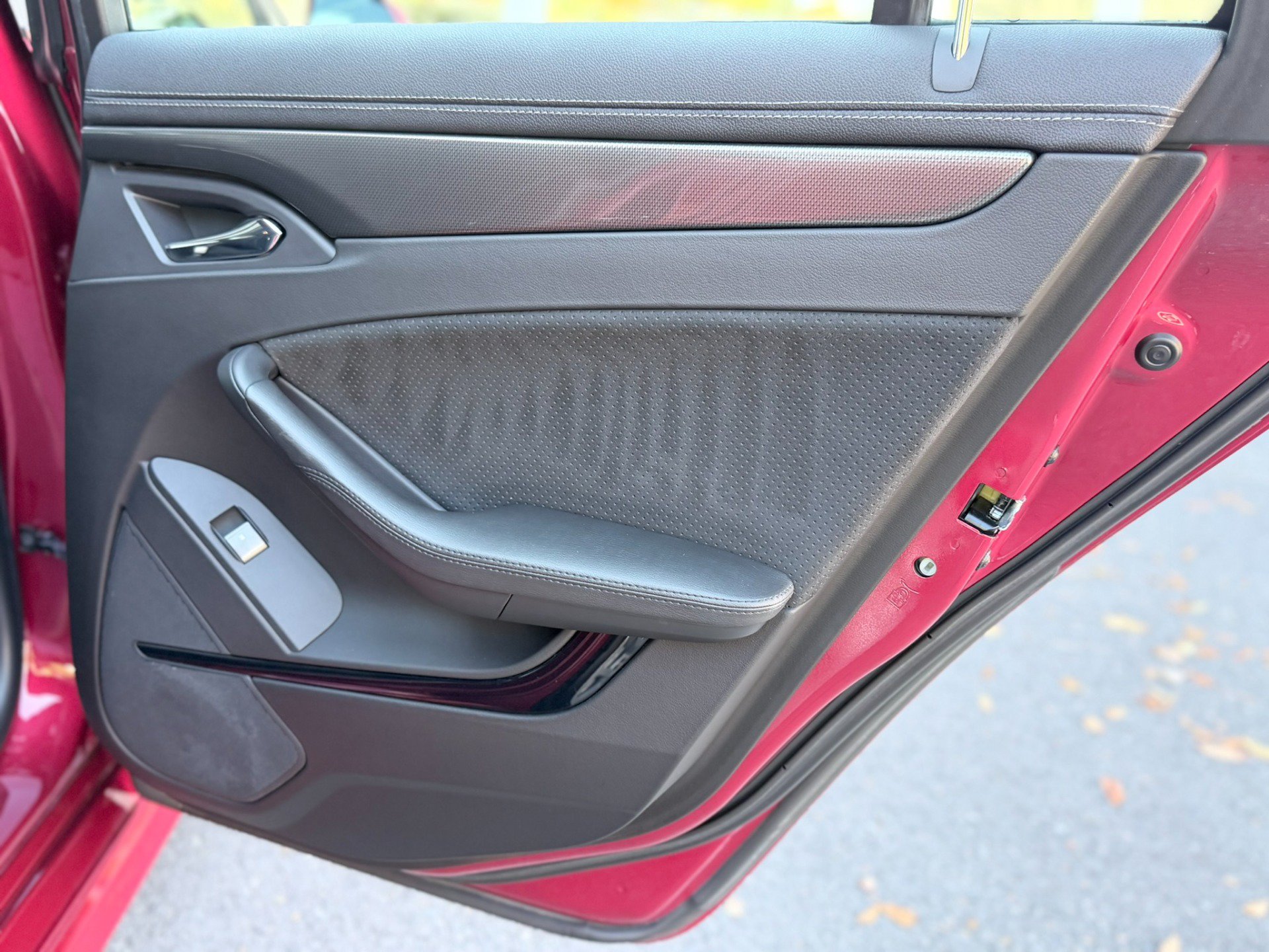 Used 2011 Cadillac CTS V RWD image 42