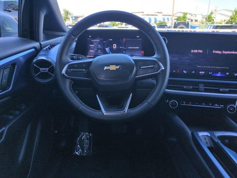Used 2024 Chevrolet Equinox EV LT FWD image 13