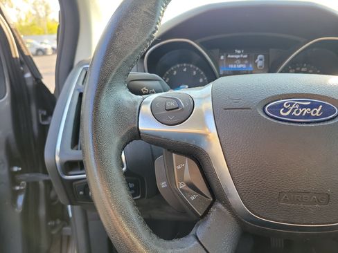 Used 2012 Ford Focus Titanium image 22