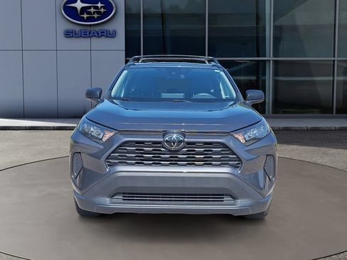 Used 2021 Toyota RAV4 LE AWD/4WD image 2