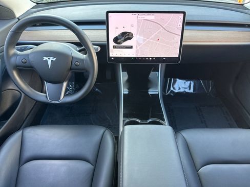 Used 2019 Tesla Model 3 Standard Range Plus image 13