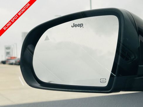 Used 2023 Jeep Compass Limited w/ Elite Group image 11