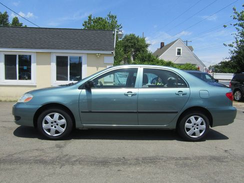 Used 2005 Toyota Corolla CE FWD image 4