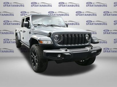 Used 2024 Jeep Gladiator Sport