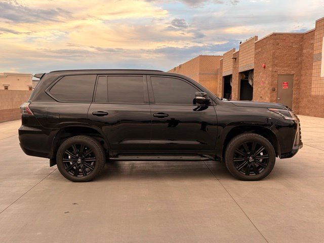 Used 2019 Lexus LX 570 4WD w/ Inspiration Series image 6